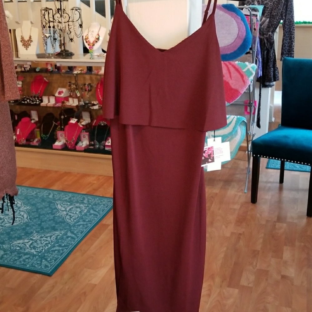 Burgundy dress - Picture 3 of 7